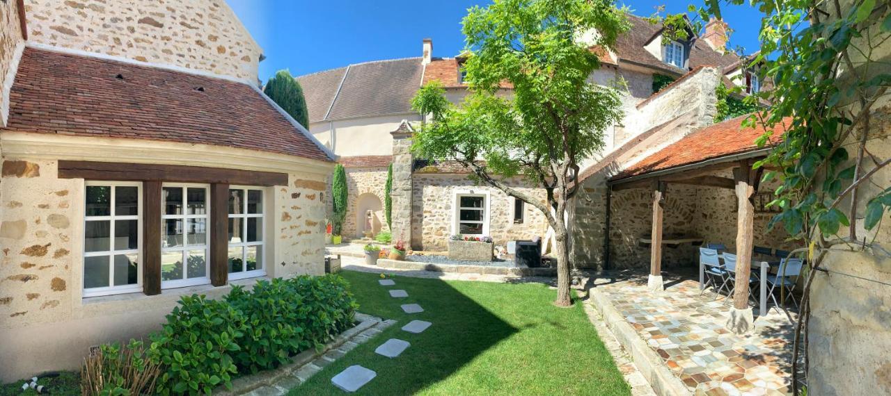 La Maison D'Emilie - Appartements Chaumes-en-Brie Exterior foto