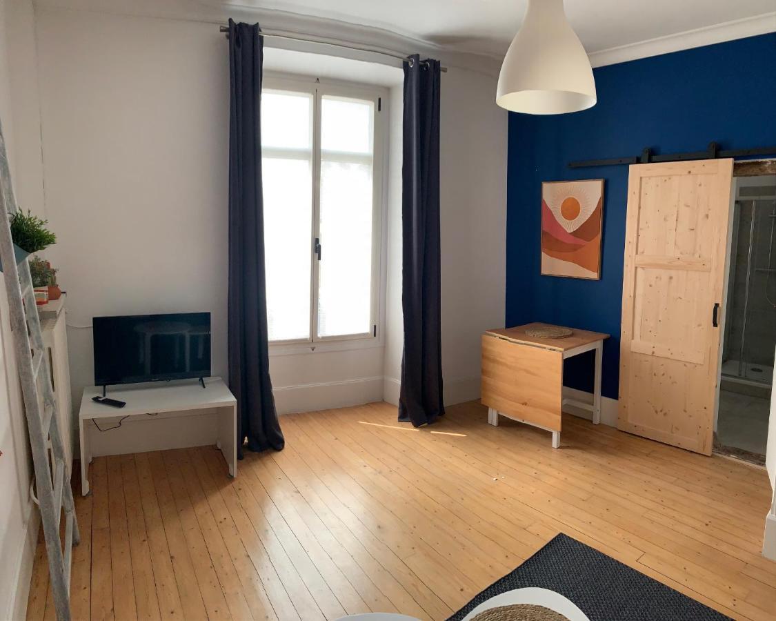 La Maison D'Emilie - Appartements Chaumes-en-Brie Exterior foto